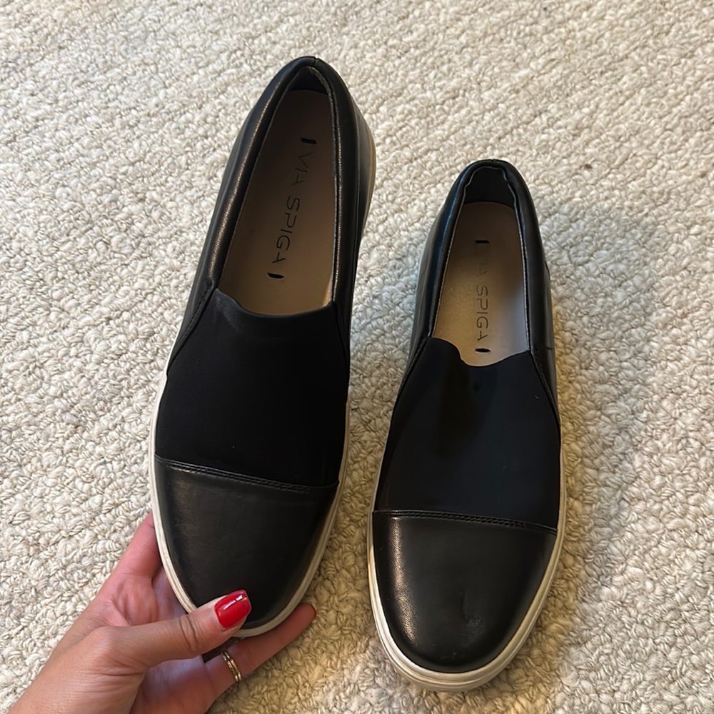 Via spiga slip-ons